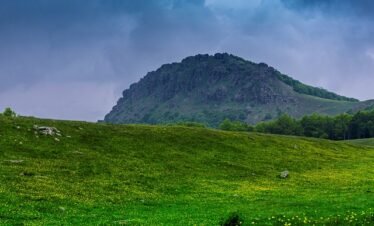 rain forest trkking sri lanka